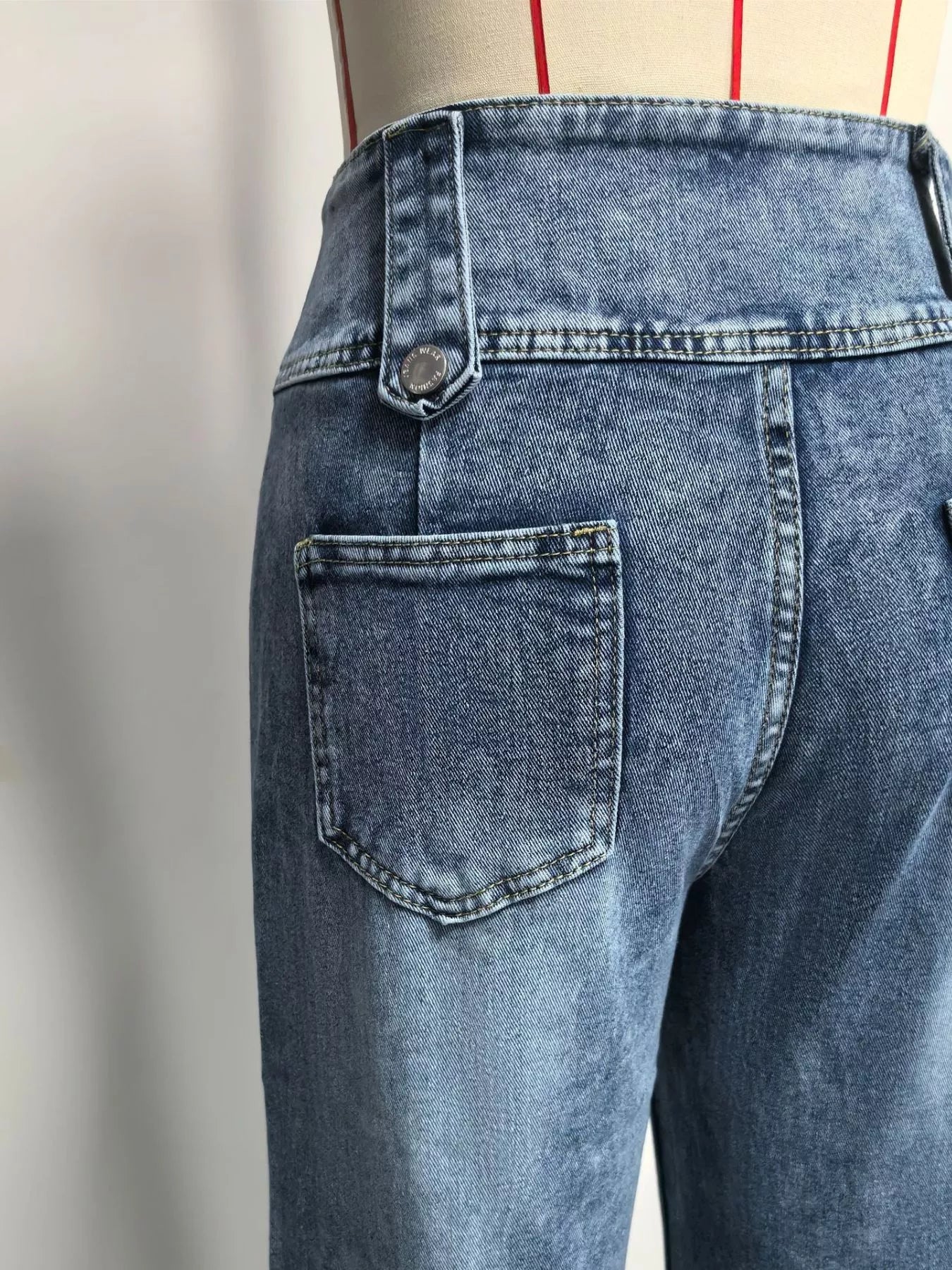 Button Decor Wide Leg Jeans — view 5