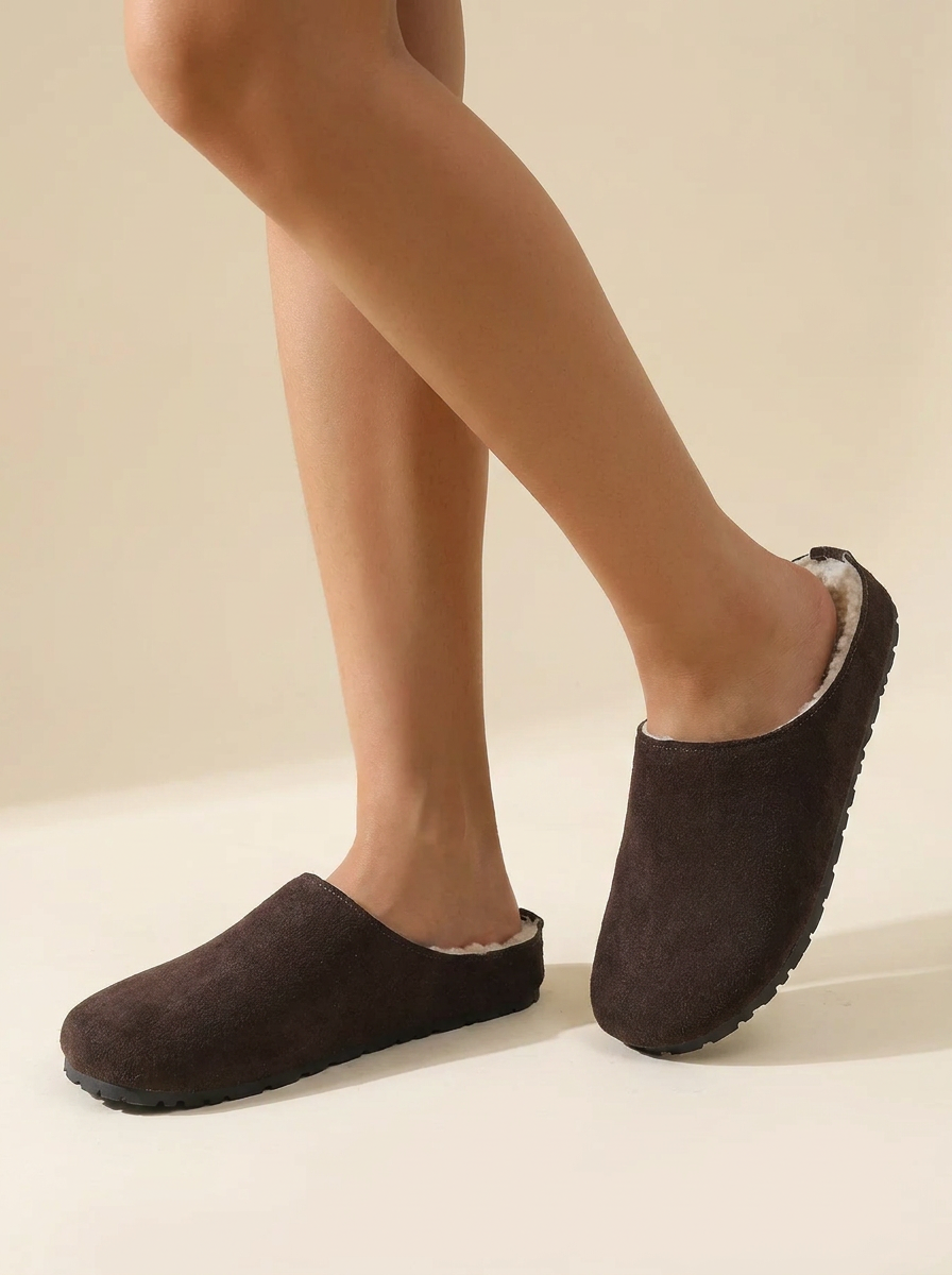 CleanGirlStore Round Toe Flats Slippers - Brown - Model