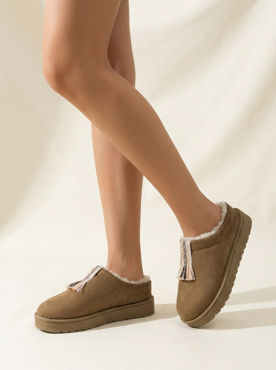 CleanGirlStore Round Toe Platform Slippers - Camel - Model