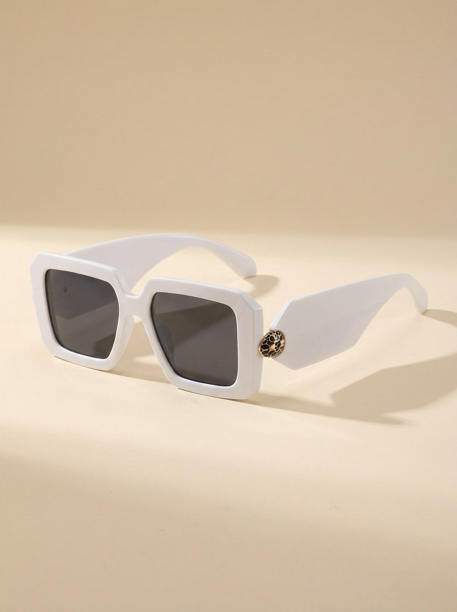 CleanGirlStore Bold Square Sunglasses - White