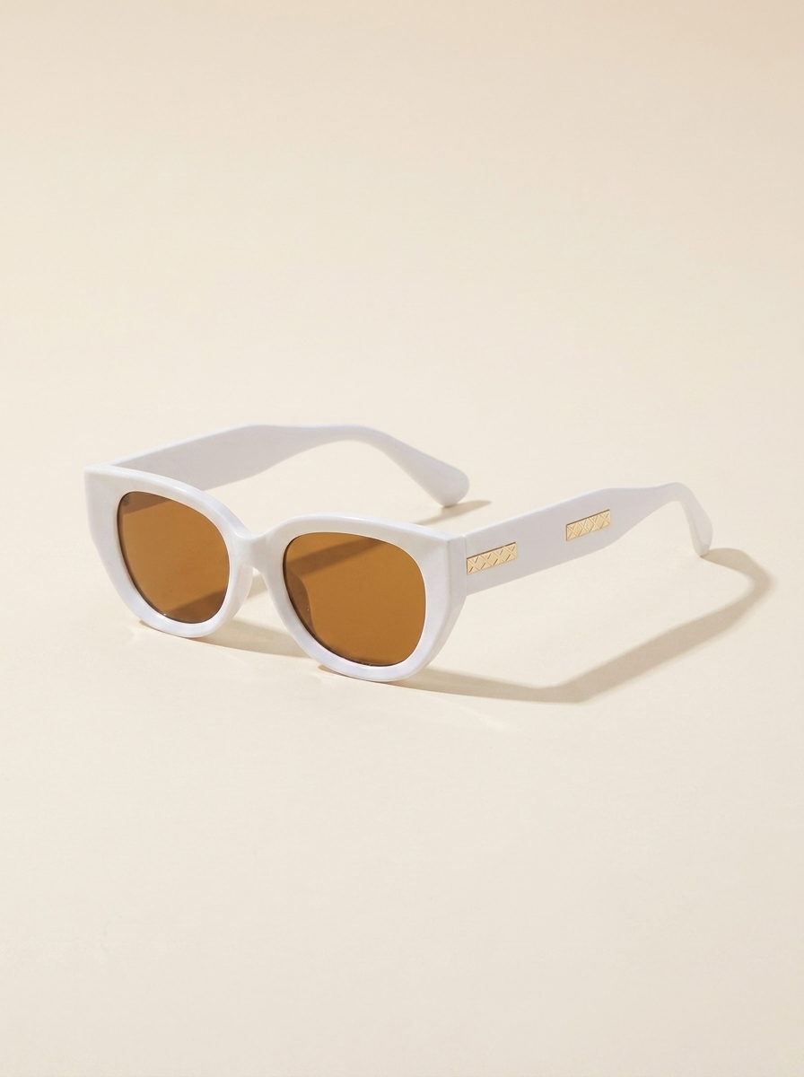CleanGirlStore Slim Cat-Eye Sunglasses - White