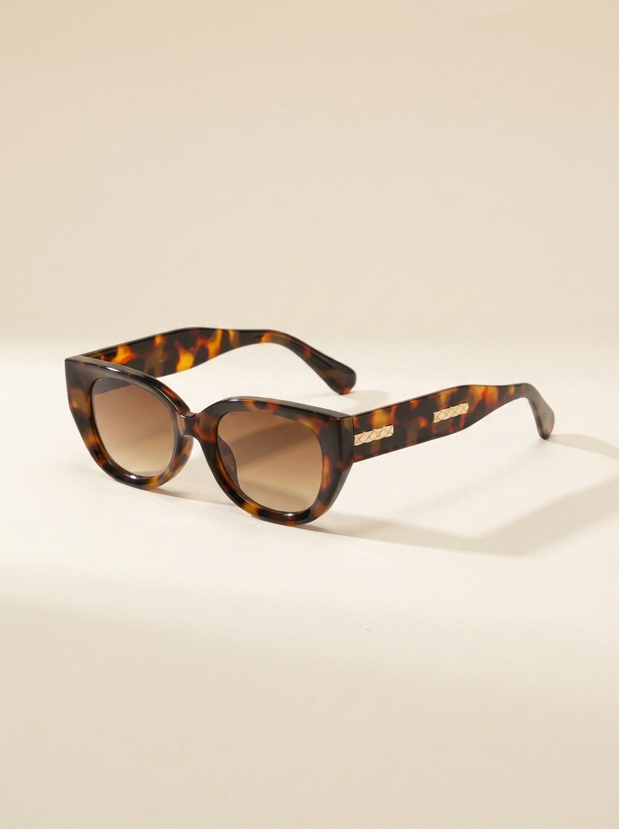 CleanGirlStore Slim Cat-Eye Sunglasses - Brown