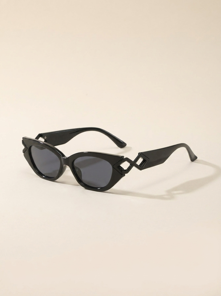 CleanGirlStore Cat-Eye Frame Sunglasses - Black