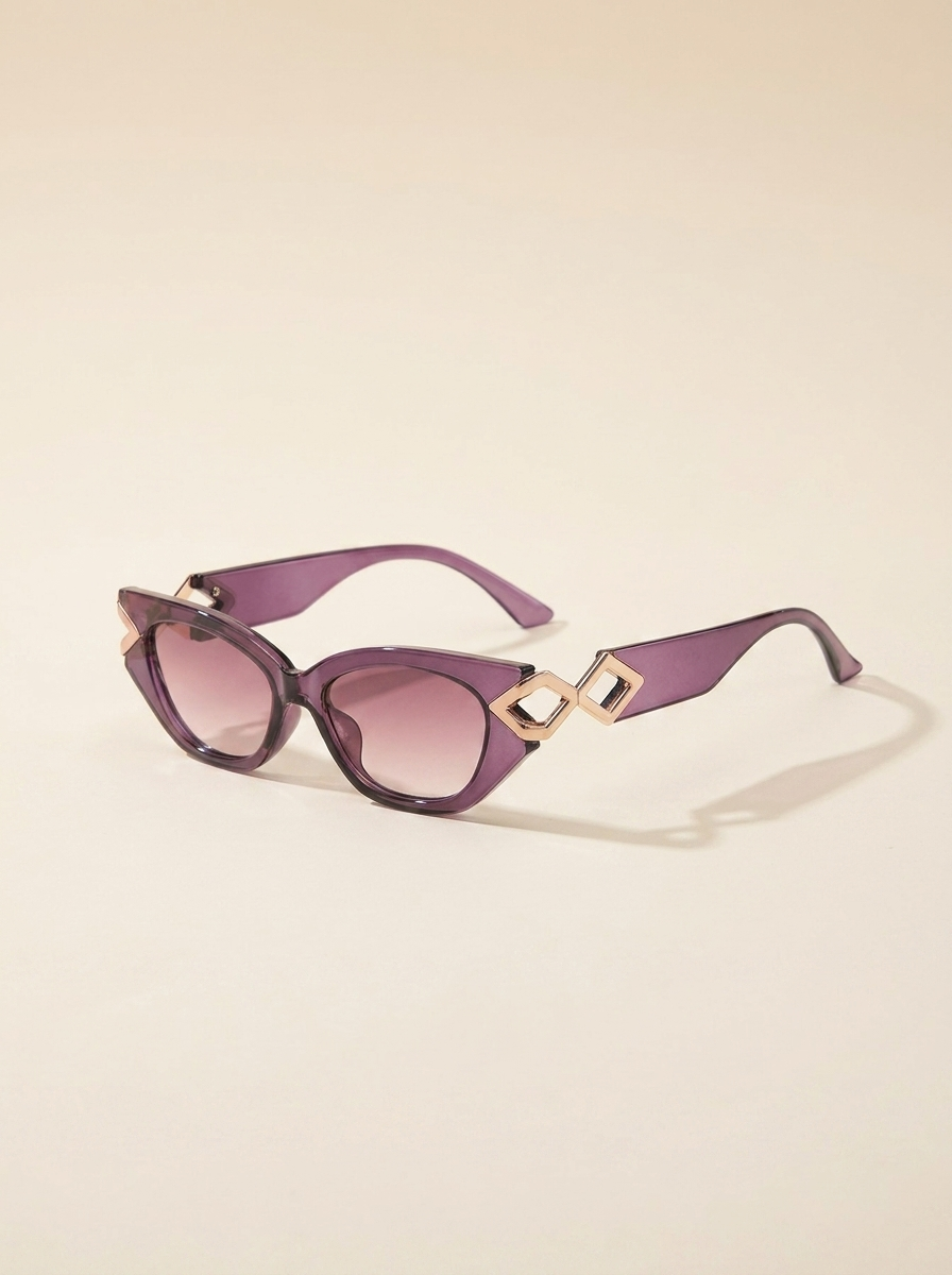 CleanGirlStore Cat-Eye Frame Sunglasses - Red-Violet